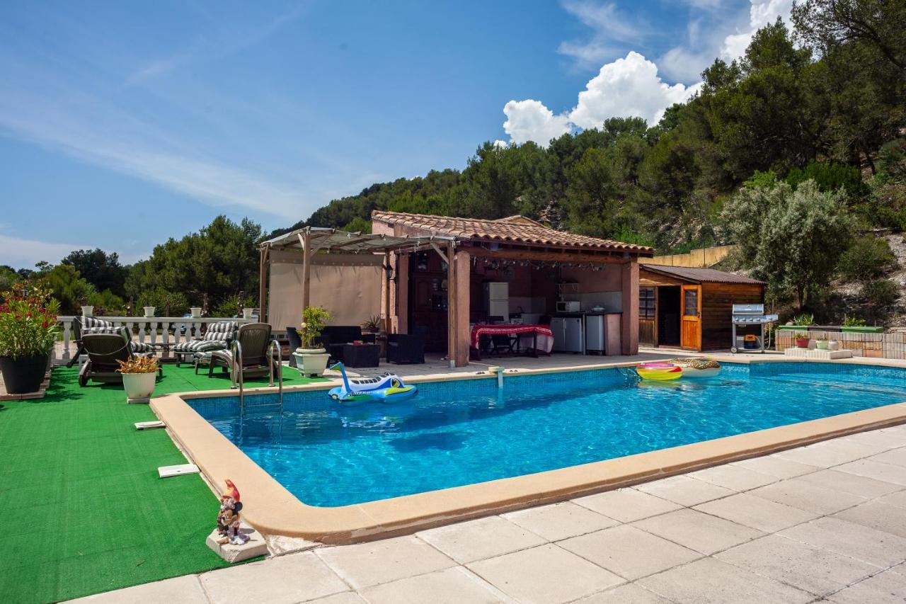 Appartement Avec Piscine Et Cuisine Roquefort-la-Bédoule Exteriér fotografie