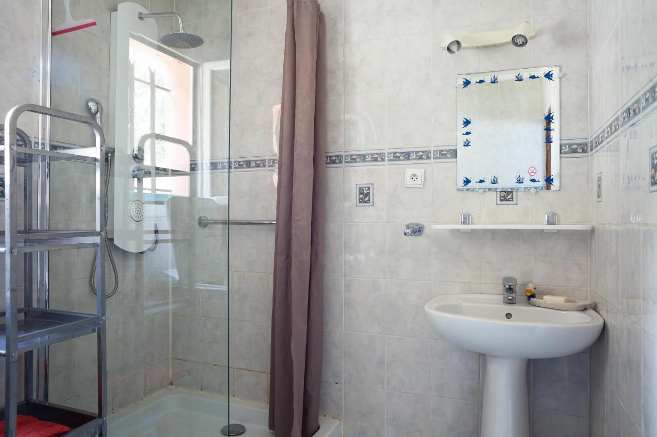 Appartement Avec Piscine Et Cuisine Roquefort-la-Bédoule Exteriér fotografie